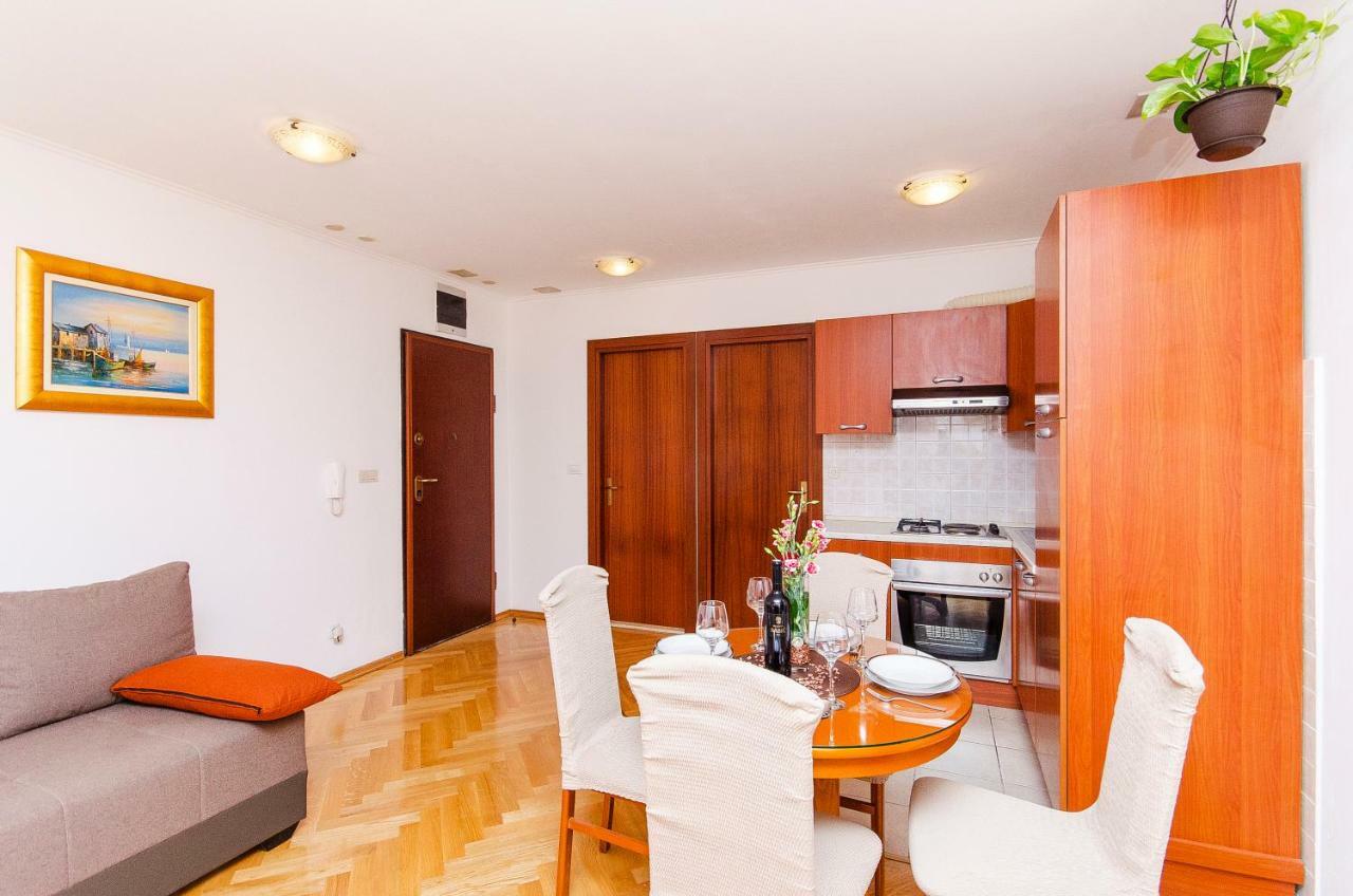 Apartment Lucija スプリト エクステリア 写真