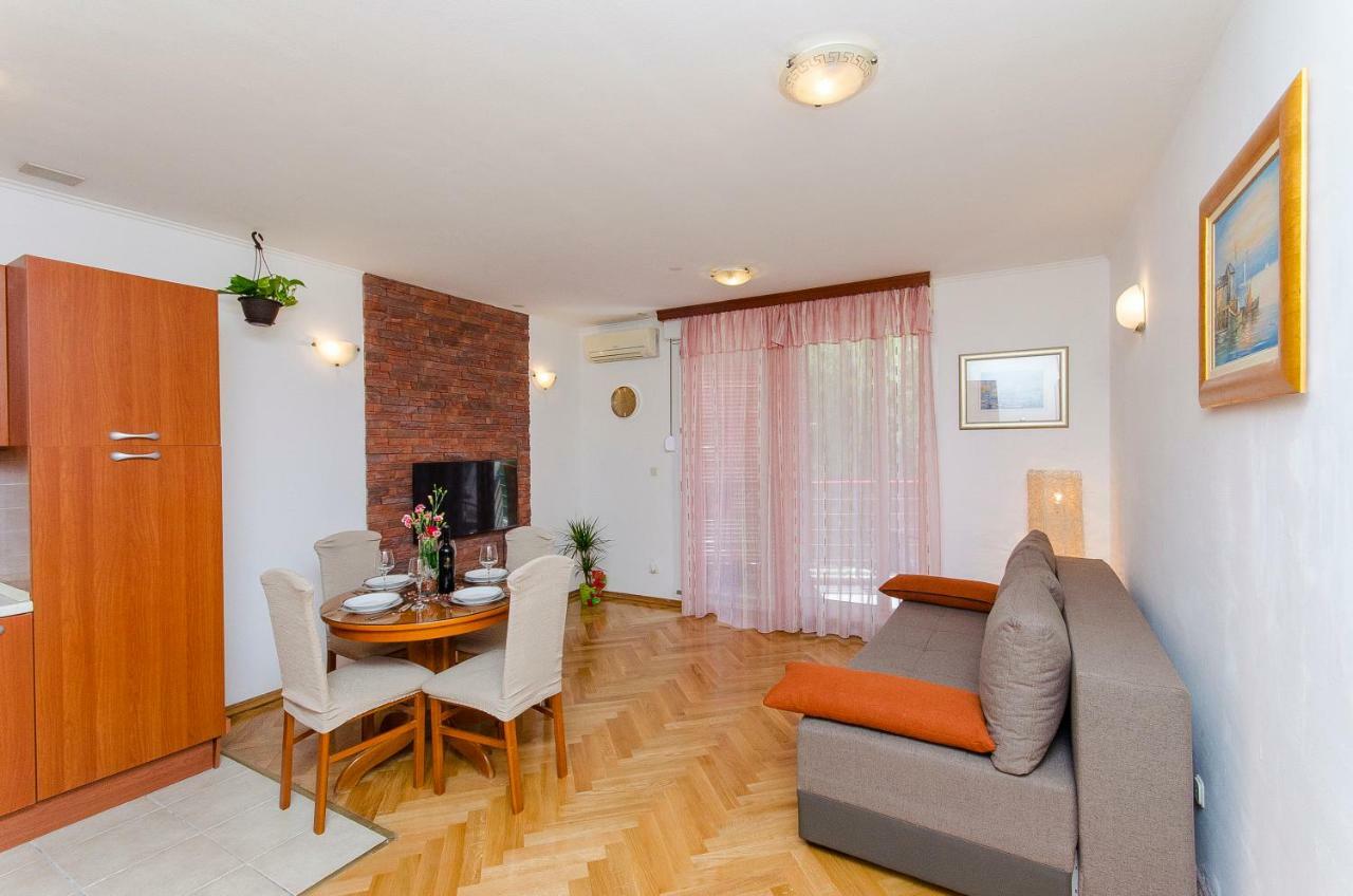 Apartment Lucija スプリト エクステリア 写真